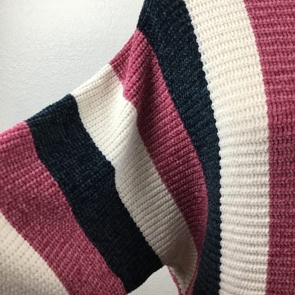 SOLITAIRE by Ravi Khosla Super Soft Striped Sweater Size Medium - Picture 2 of 6